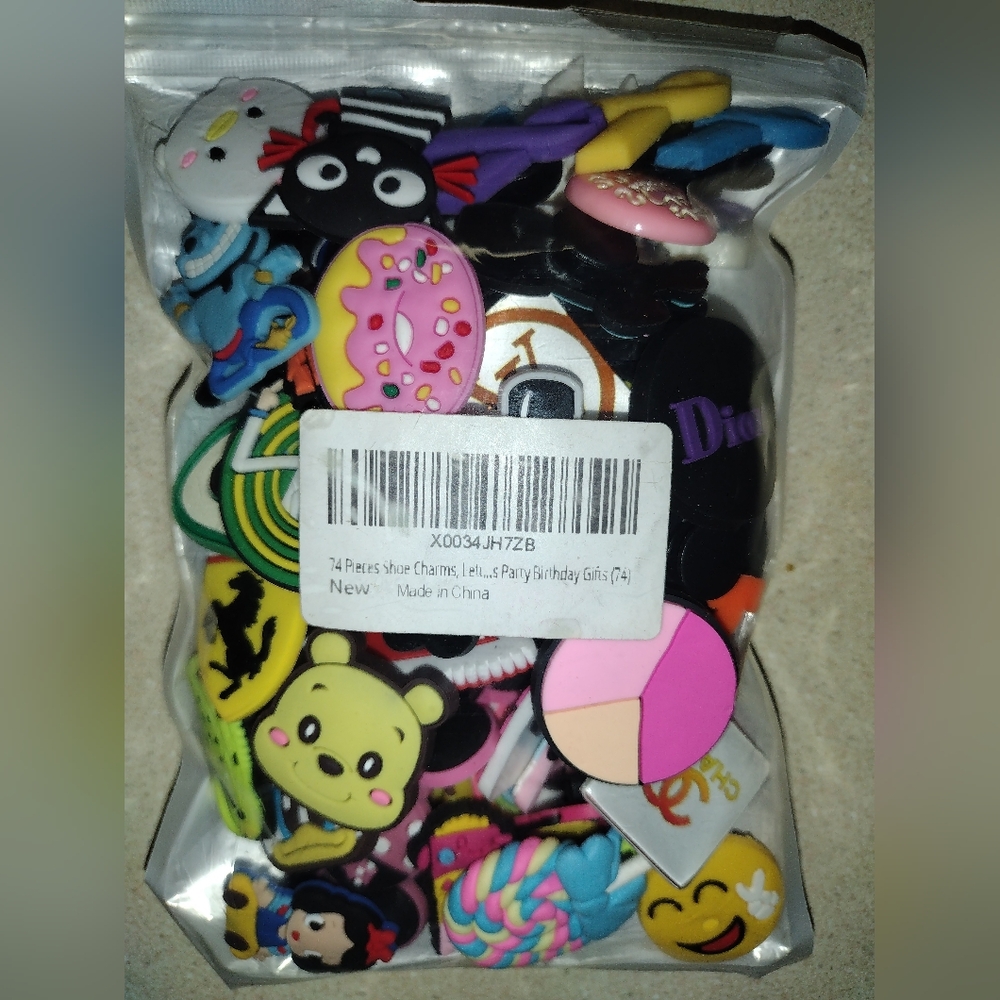 74 Pieces Pretty Shoe Charms  Mixed 😍 - Picture 2 of 5